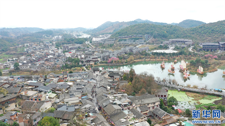 航拍贵阳花溪青岩古镇 领略古韵今风