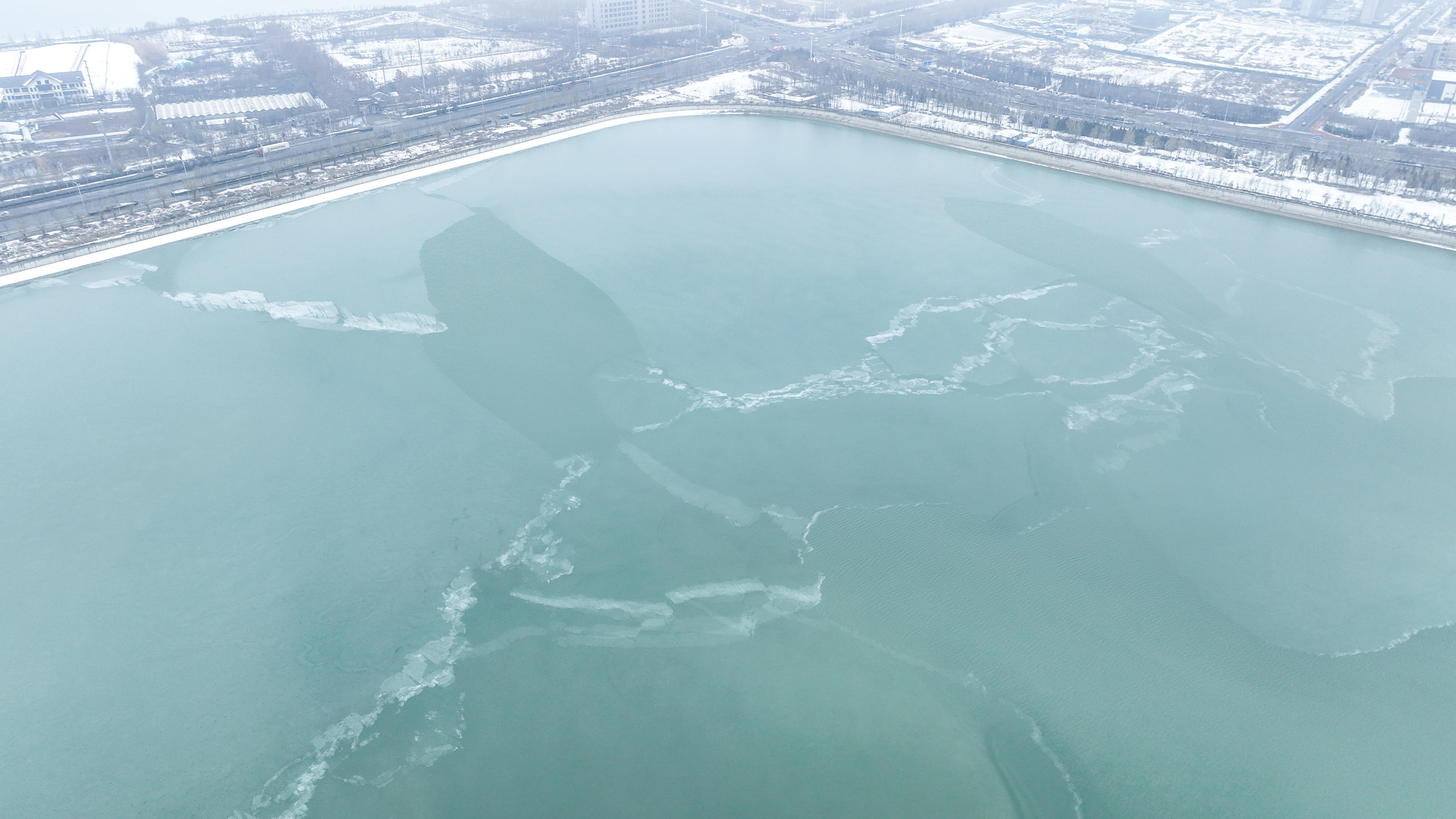 聊城：雪后望岳湖 冬景如画