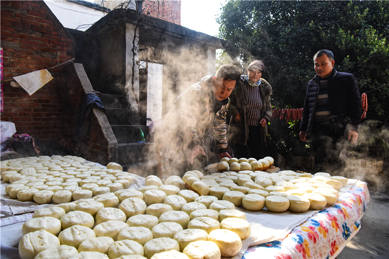 驻马店正阳：赶大集 买年货 年味浓起来_fororder_图片5