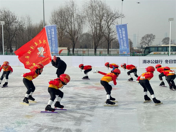 “畅享冰雪 双运沈阳”沈阳滑冰公益行启动_fororder_杨薇冰雪5