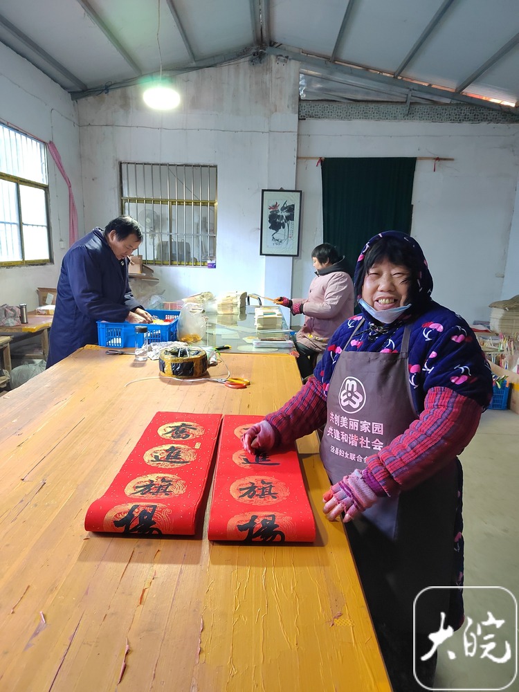 新春走基层 | 全国万年红春联纸七成出自泾县这个小镇