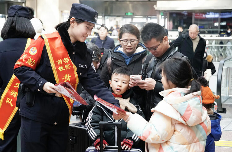 2024年中国春运，温暖启程