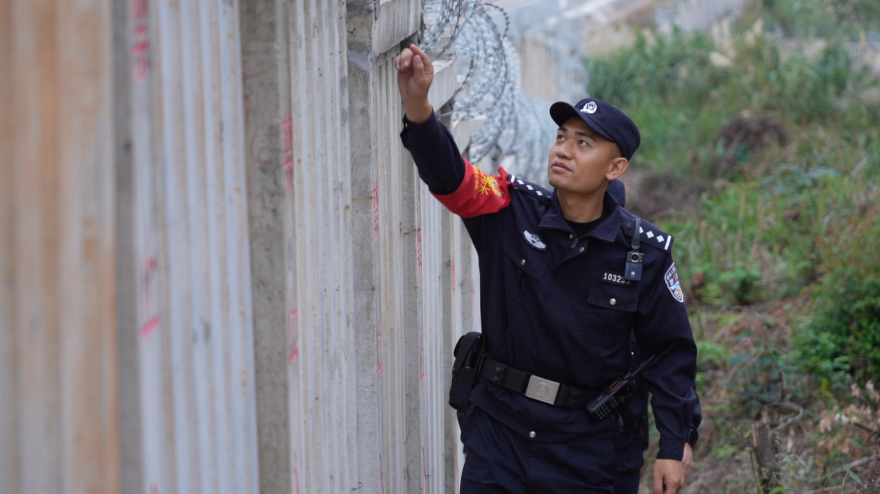 【家在国门边】东兴市站派出所副所长陆思霖：“国门铁警”护航中外旅客“平安路”_fororder_图片14