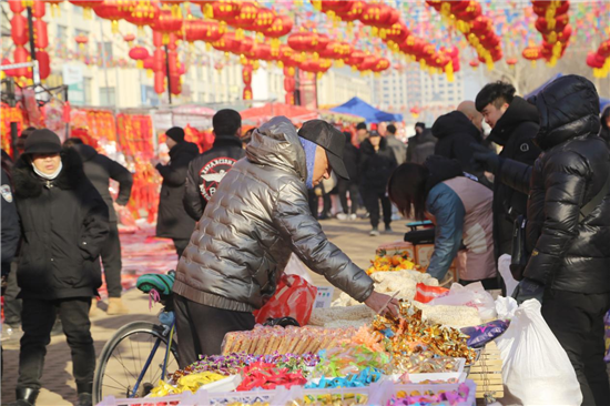 逛大集 买年货 沈阳于洪区造化大集年货节火热开幕_fororder_图片3