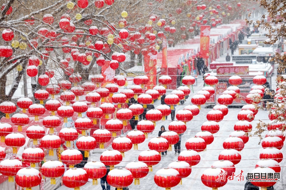 兰州：小年雪打灯 金城年味浓_fororder_10