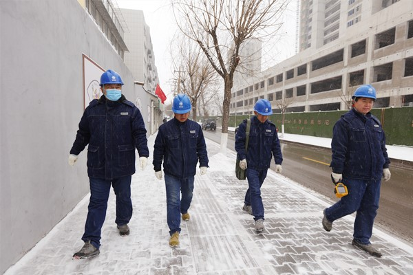 【新春走基层】国网榆林供电公司：脚步不停歇只为新春电好用_fororder_图片6