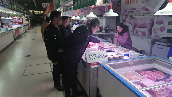 当好食品安全守护人 沈阳市于洪区加强节前食品安全监管工作_fororder_于洪区1