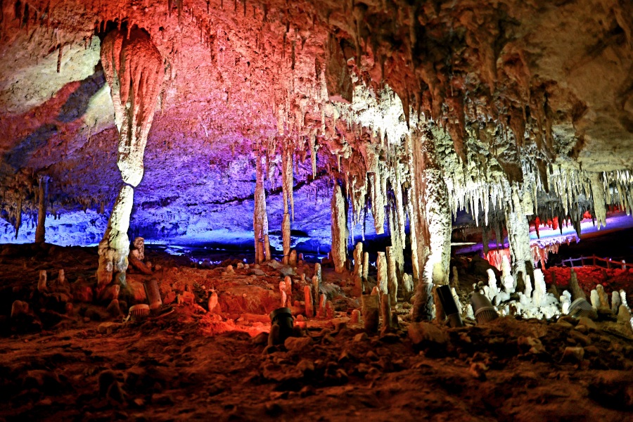 溶洞美景超惊艳！滑板车嗨翻全场！贵州大山里的“地心世界”太迷人