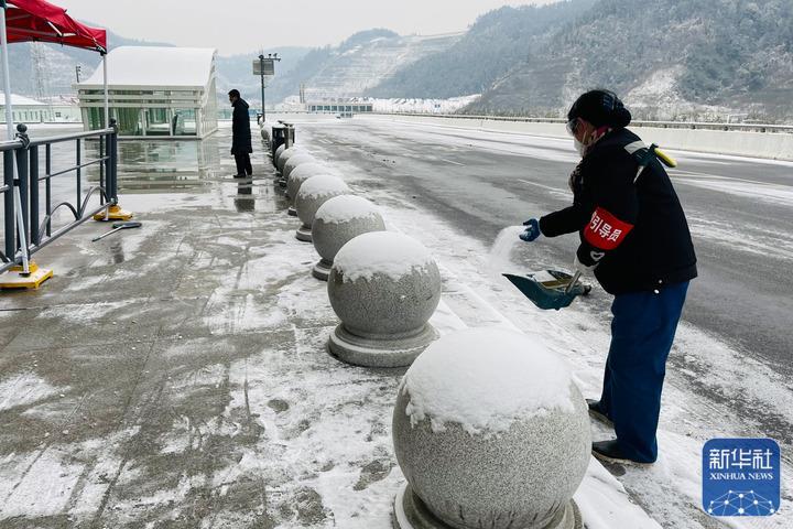 湖北：严阵以待迎战寒潮