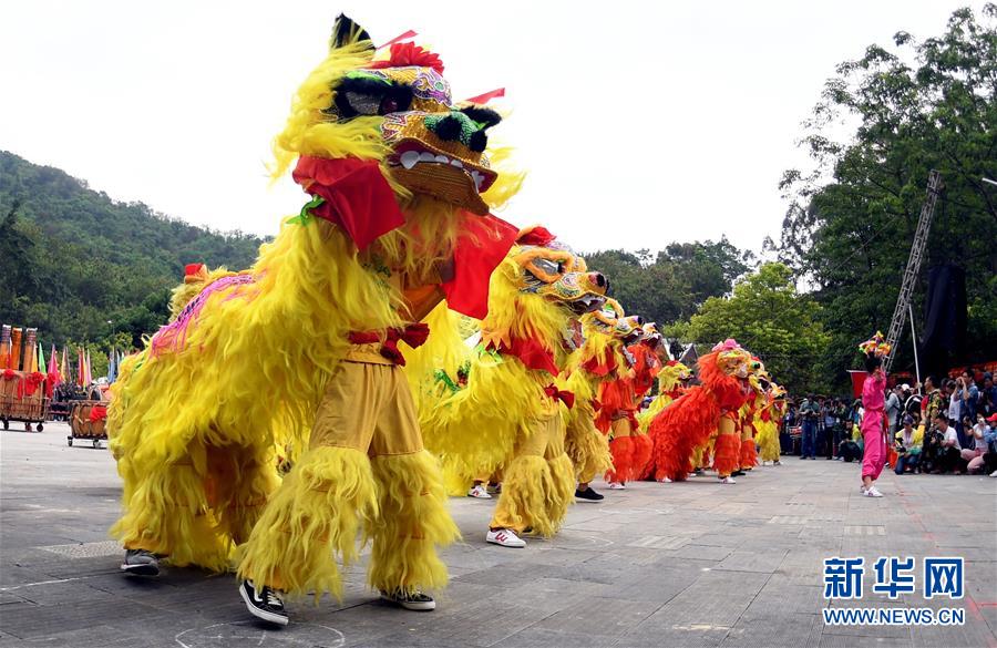 百色市布洛陀民俗文化旅游节举行