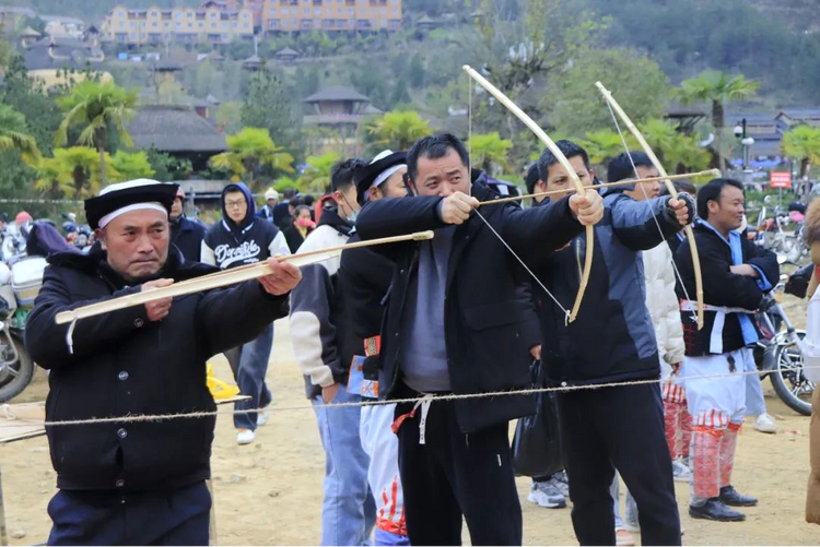 千鼓闹元宵   桂黔白裤瑶胞盛装赶圩同庆年街节_fororder_图片19