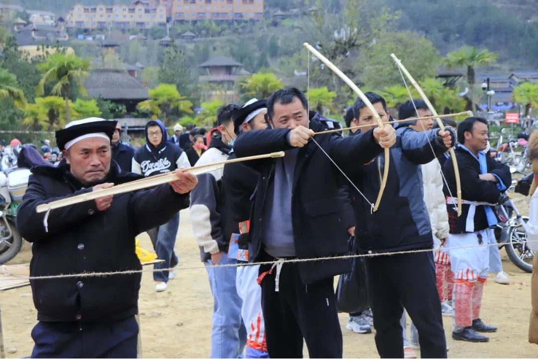 千鼓闹元宵   桂黔白裤瑶胞盛装赶圩同庆年街节_fororder_图片19