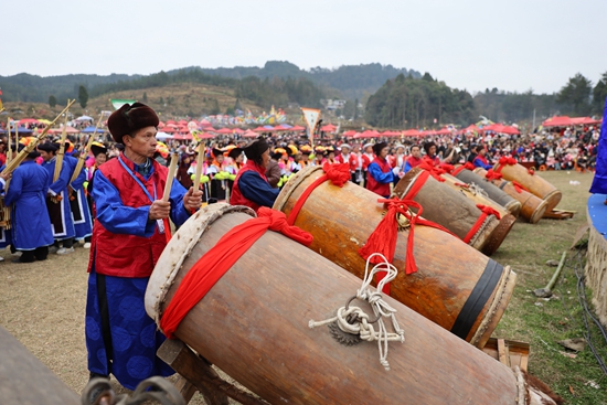 贵州惠水摆金苗族同胞欢度“藏滂哈十七节”_fororder_IMG_0758.JPG