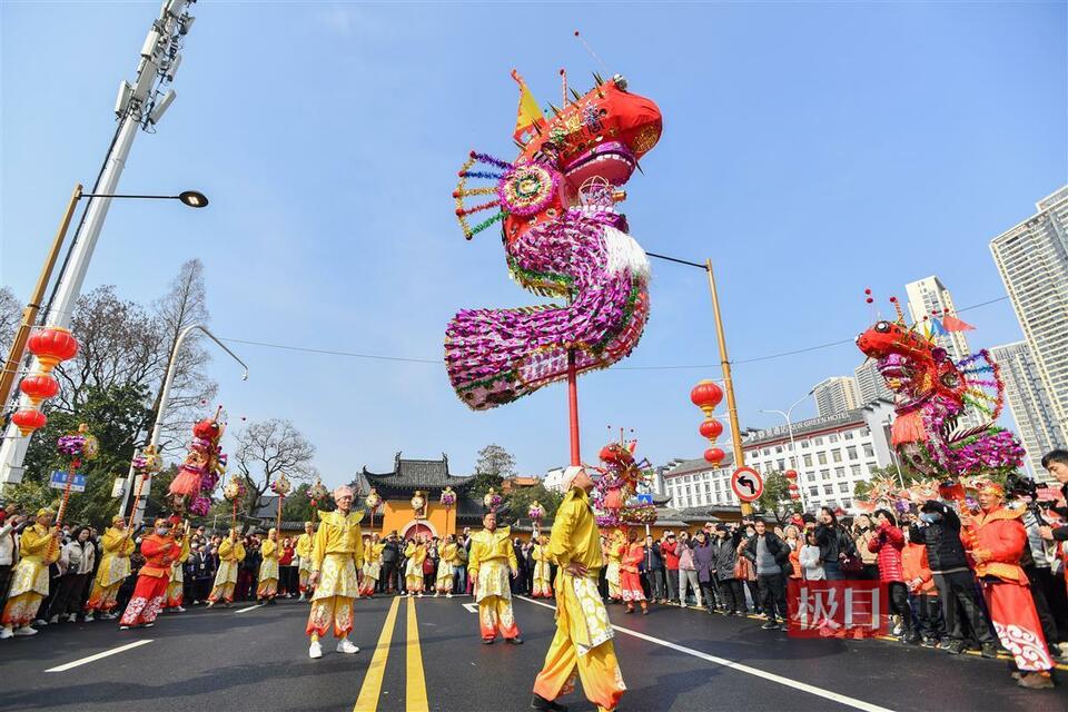 千年汉阳高龙起舞迎祥瑞