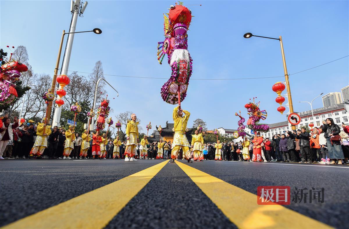 千年汉阳高龙起舞迎祥瑞