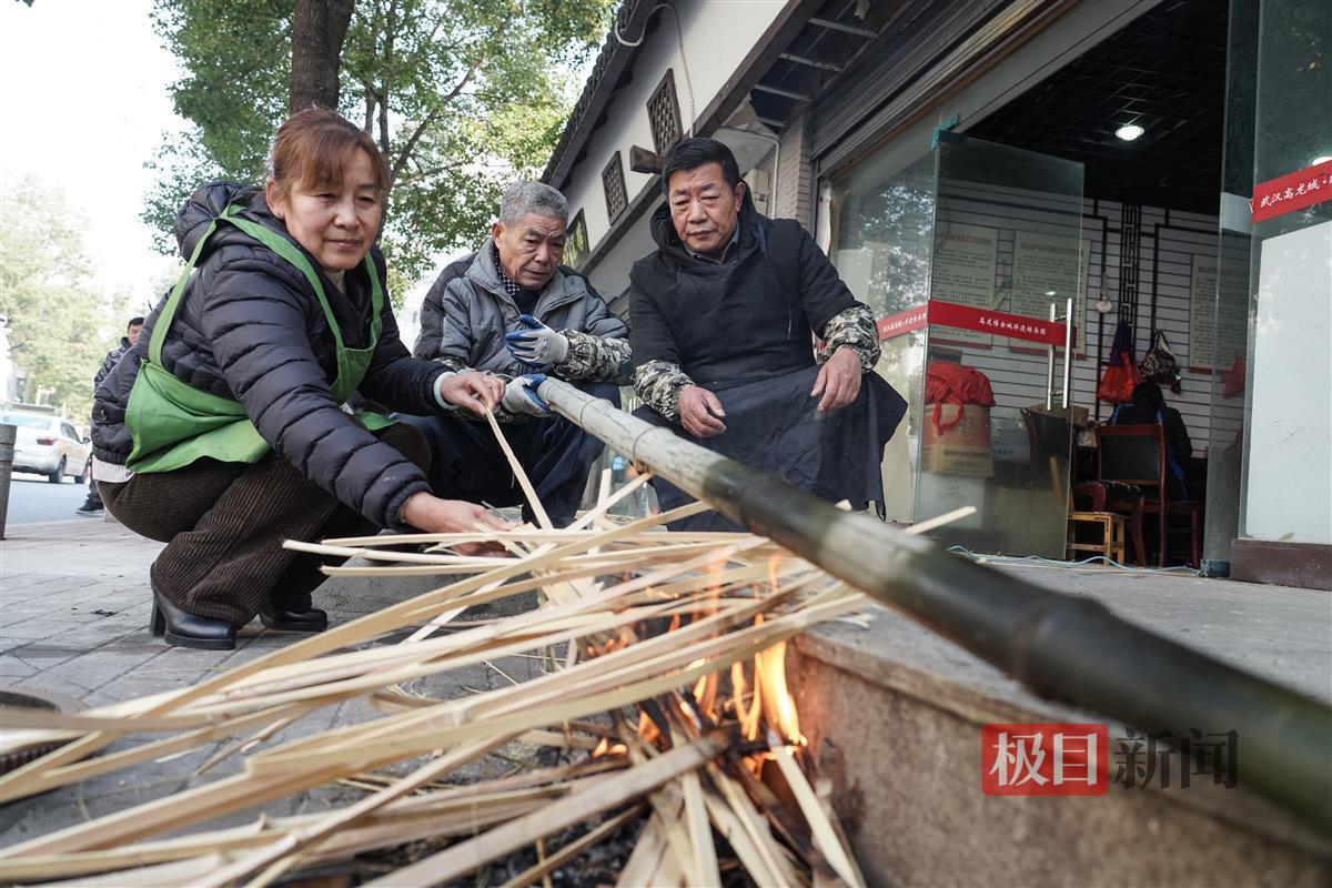 千年汉阳高龙起舞迎祥瑞