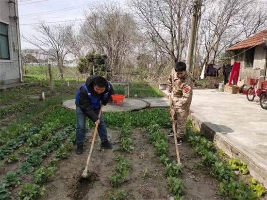 南通市通州区兴东街道：民兵相传守初心 雷锋精神永传承_fororder_图片2