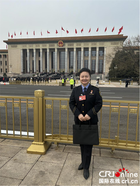 全国人大代表何少花：让公交站距离乘客的家门越来越近_fororder_图片1