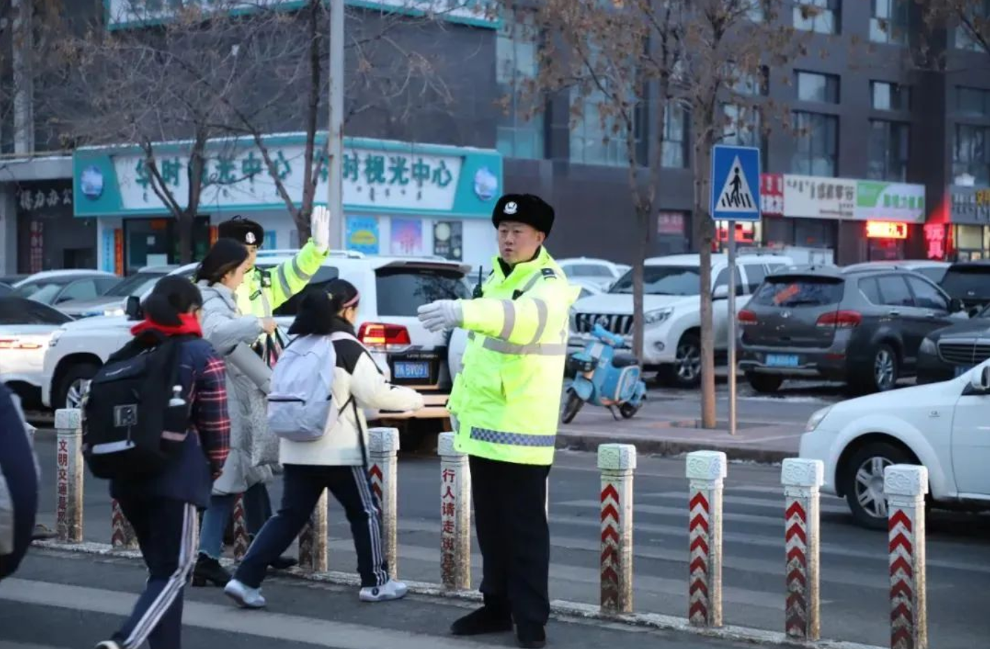 内蒙古：校校见警 多部门联动守护校园安全_fororder_图片7