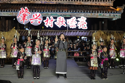 （供稿）贵州黎平：“村歌”大赛为文明实践“加码”_fororder_演唱现场 (1).JPG