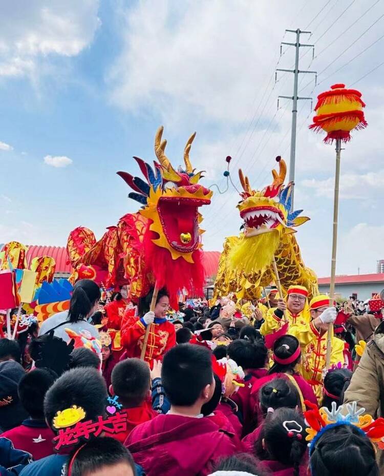 红星 二月二大庙会，玩出精彩，玩出儿童立场 ——红星小学第十二届传统文化节日庆典