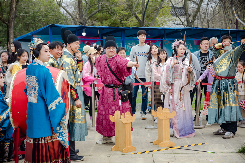 武汉园博园第五届汉口里花朝节开幕_fororder_图片6