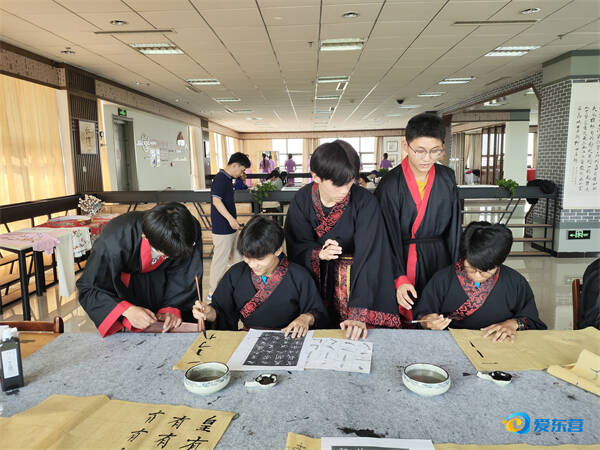 泰国格乐大学师生来东营开展文化交流活动