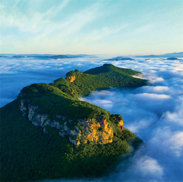 “五女山”升级5A级景区 擦亮本溪桓仁文旅金字招牌_fororder_五女山2