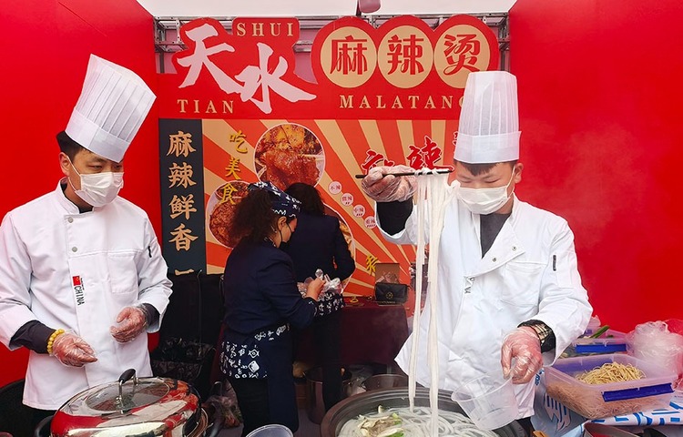 【原创】吃美食 赏美景 逛龙城 天水麻辣烫“吃货节”火热进行中