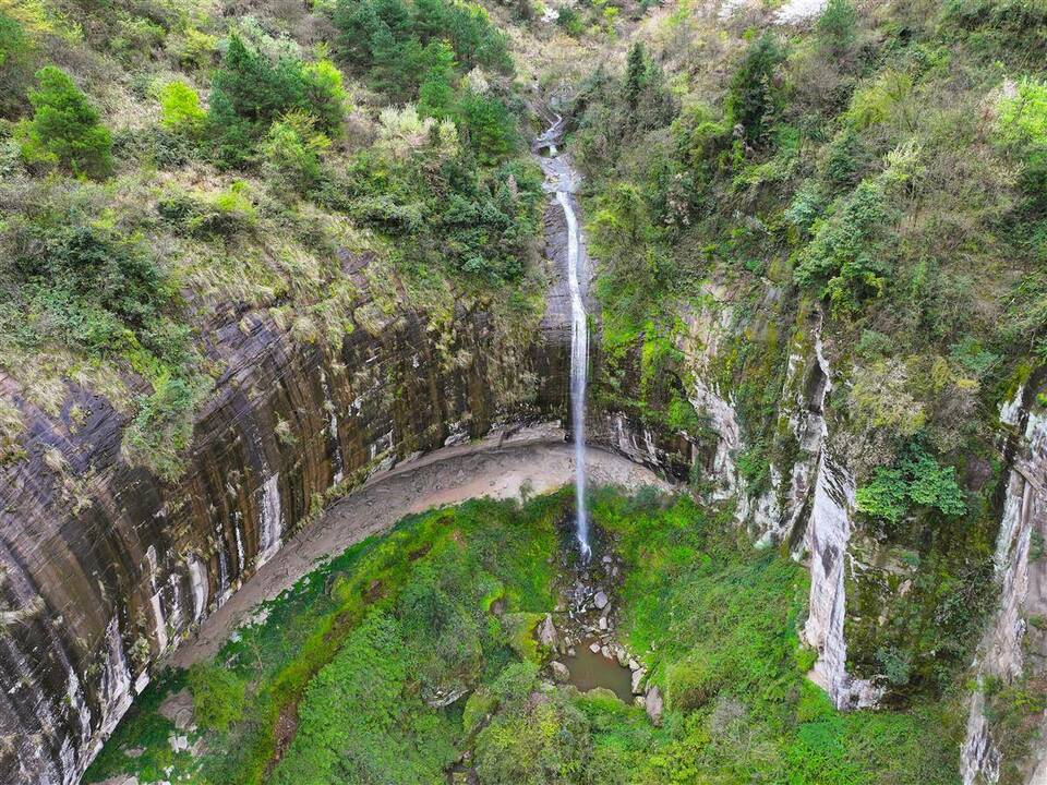 天坑、峡谷、古生物化石 湖北发现一批珍贵旅游资源