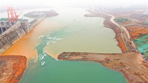 大藤峡水利枢纽工程提前实现大江截流