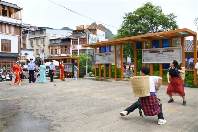 广西大新举办硕龙街建街140周年（元春节）民俗活动_fororder_微信图片_20240425105130