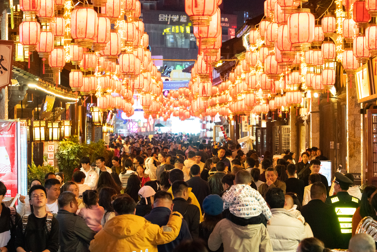 安顺：合力打造一流旅游城市“金名片”