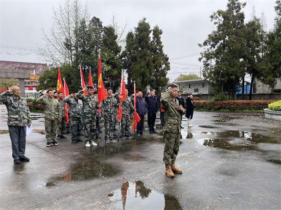 南通如皋市丁堰镇人武部开展清明节祭扫活动_fororder_图片1