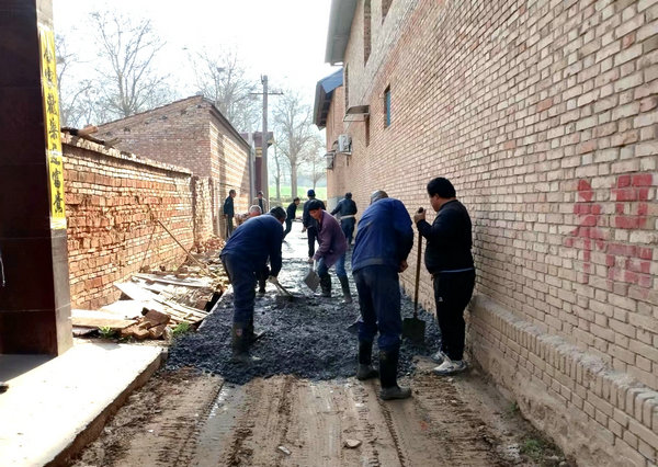 【原创】三门峡示范区阳店镇：群众自筹齐修路 凝心聚力建家园_fororder_群众自筹齐修路，凝心聚力建家园 摄影 彭红勇