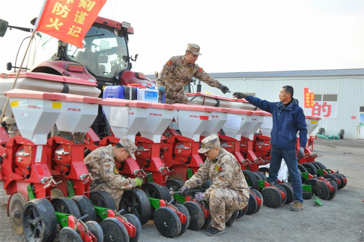 北国春来早︱北大荒集团北安分公司民兵志愿服务队深入一线助力春耕生产_fororder_图片3