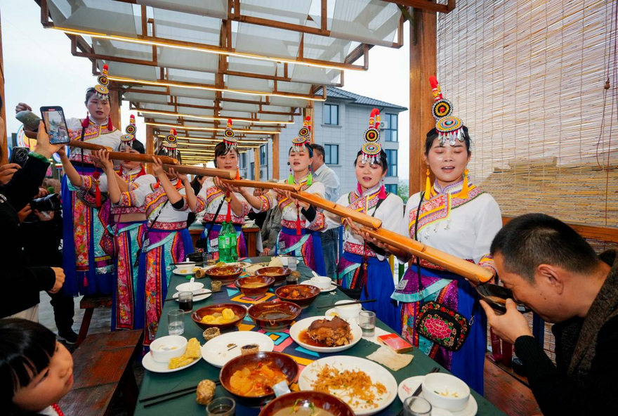 Hangzhou Tonglu: 'She Township near the West Lake' Shines with Unique Charm on the Double Third Festival_fororder_Picture14