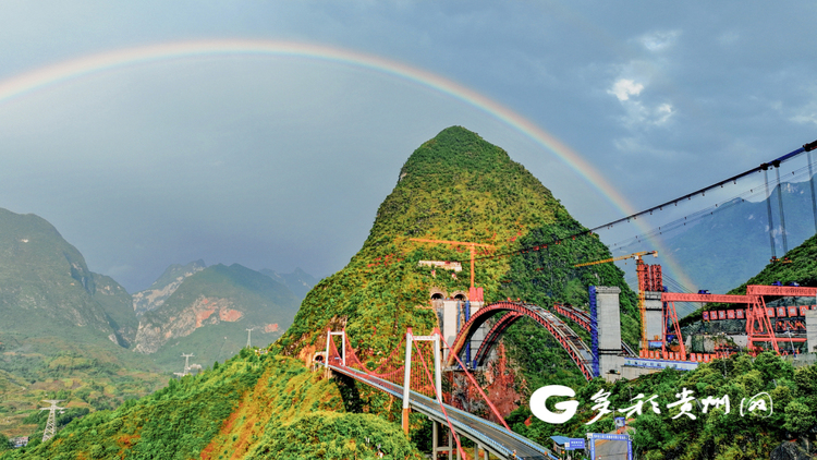 雨后双虹！纳晴高速乌蒙山大桥颜值爆表