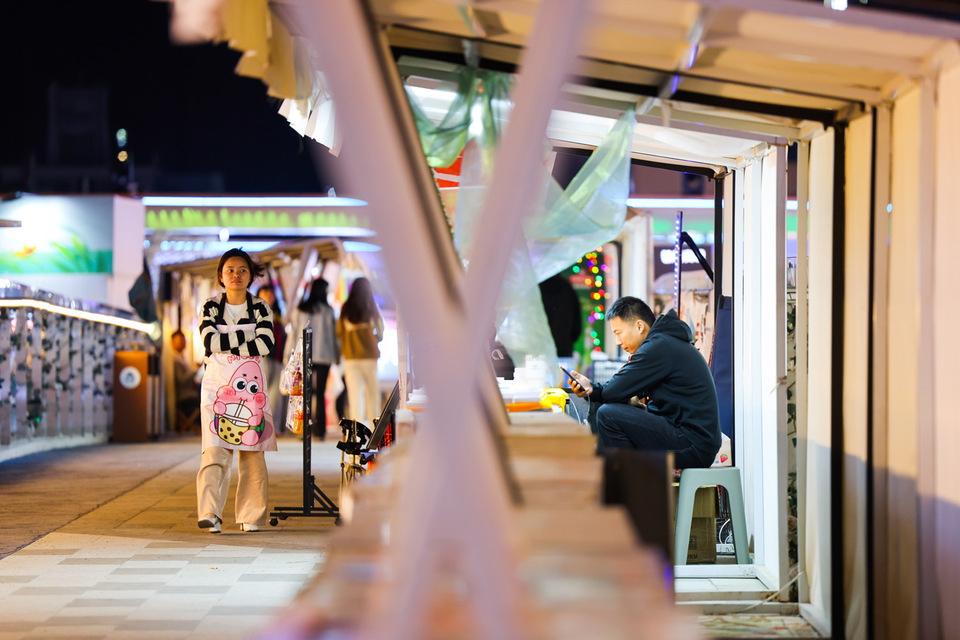 山东聊城：铁塔夜市夜经济