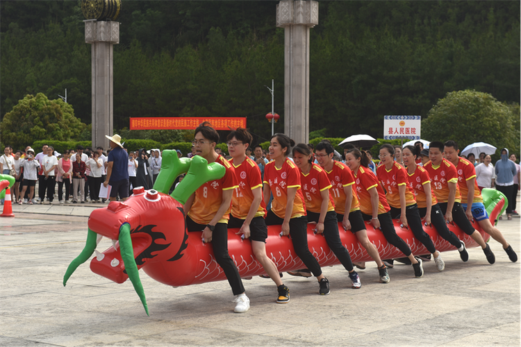 广西东兰县：多彩活动迎“五一”_fororder_图片6