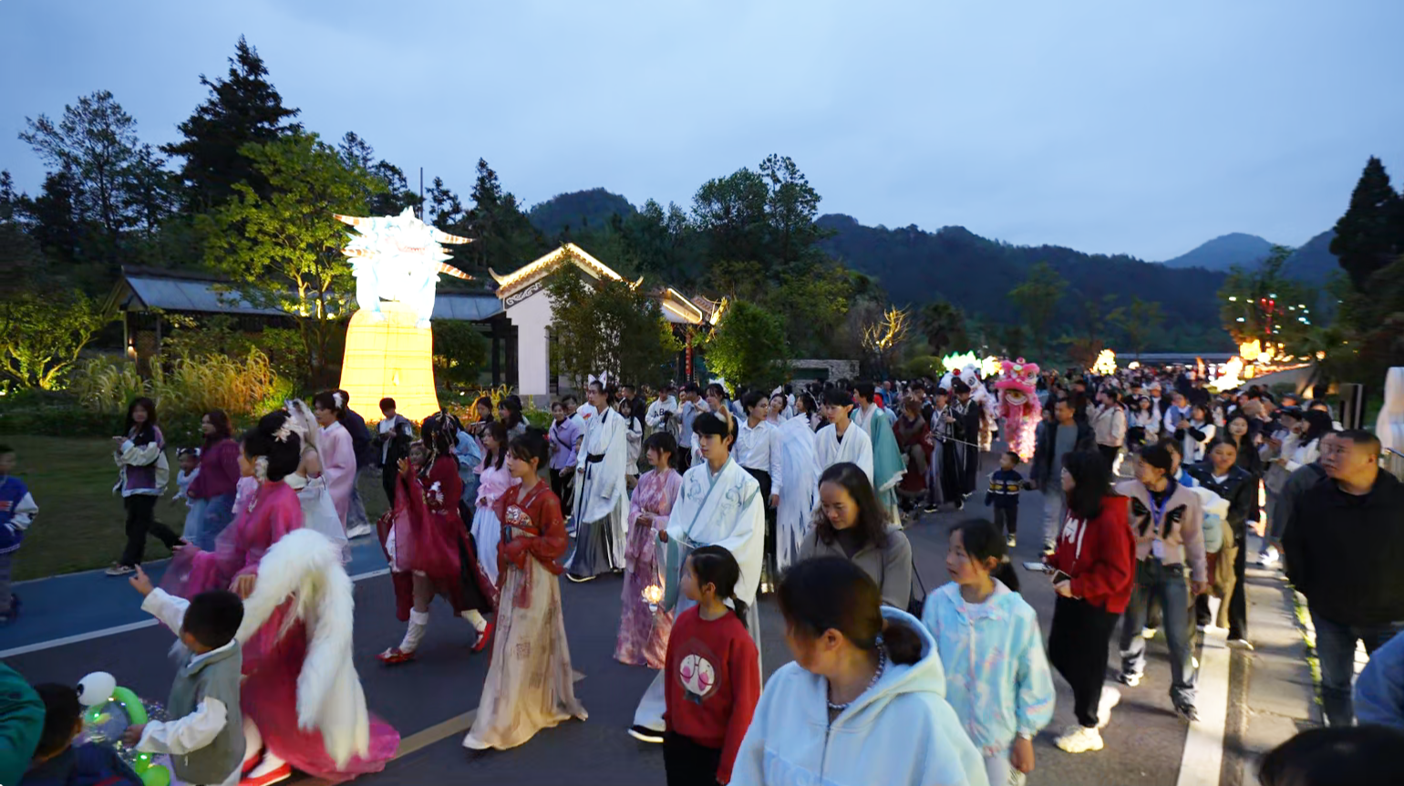 贵州：新场景新玩法新体验！激发“假日经济”新活力