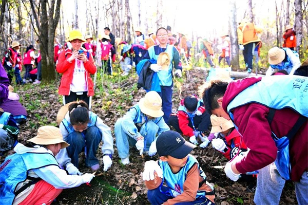 接待游客46.79万人次“五一”期间 吉林安图旅游市场再掀热潮_fororder_吉林安图旅游1