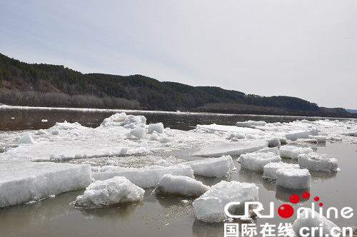 【黑龙江】黑龙江漠河段进入流冰期 中俄界江全线开江