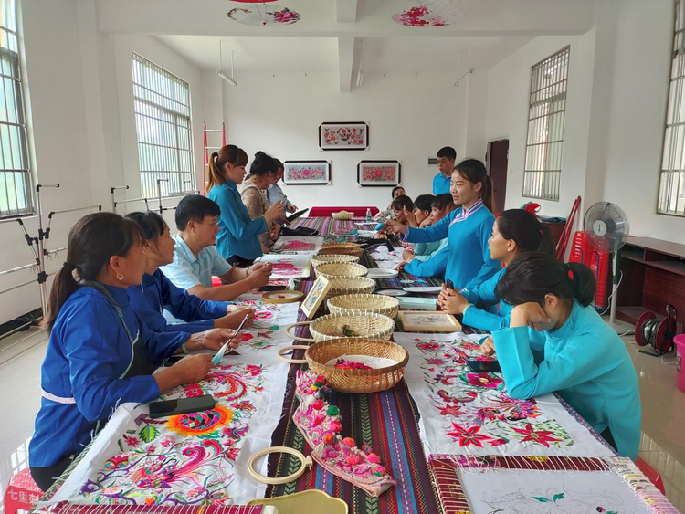 广西田东：学习运用“千万工程”经验 加快建设宜居宜业和美乡村_fororder_图片5