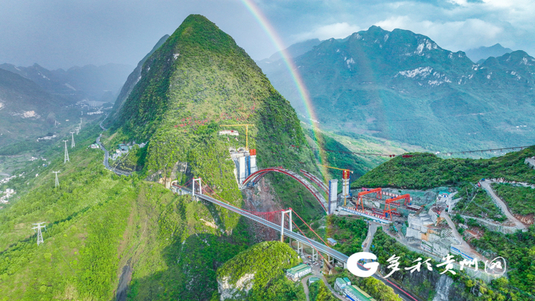 雨后双虹！纳晴高速乌蒙山大桥颜值爆表