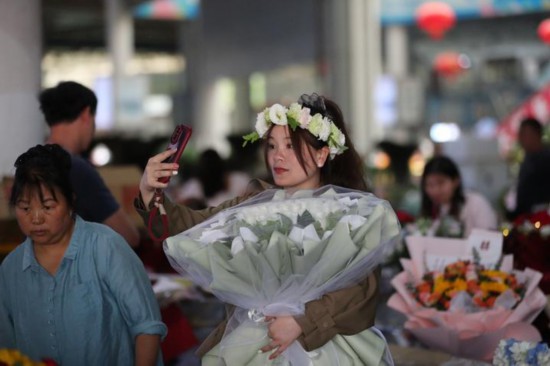 “鲜花经济”催生千亿级消费新蓝海