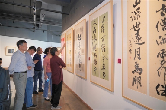 “古与今”“南与北”的交融 燕赵艺术家“文人书画”金陵开展_fororder_图片 11