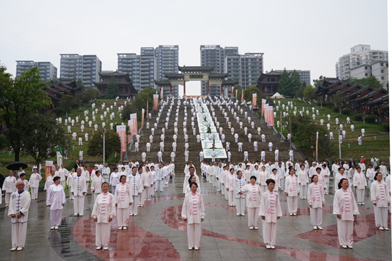 2024年全国老年人太极拳健身大联动 （贵州分会场）活动在毕节举行_fororder_微信图片_20240521141707