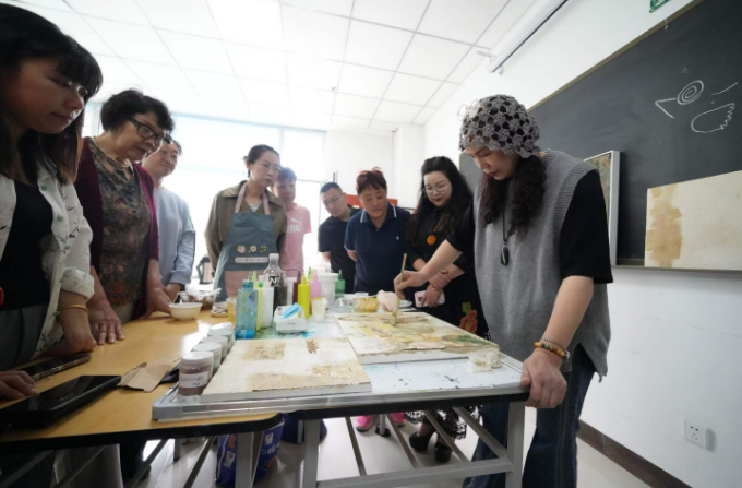 青岛开放大学“线上+线下”赋能老年教育高质量发展_fororder_图片1