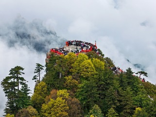 CharmingShaanxi | Mount Hua: Peaks Layered in Green Reflecting Clear Mist_fororder_微信图片_20240523142235